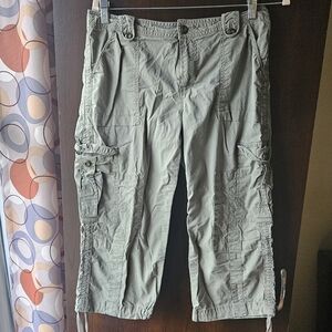 Apt. 9 Light Olive Capri Pants